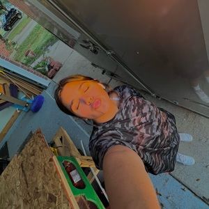 Meet your Posher, Abigail